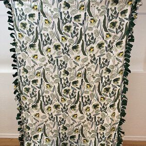 Frog Double-sided Fleece Blanket Throw #21 (46in W X 65in L)